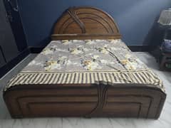 King size wooden bed with mattres