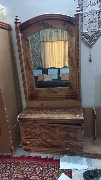 Bed nd Dressing table and 3 portion cupboard 1