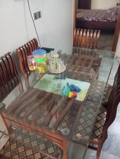 dining table 6 seater in new condition