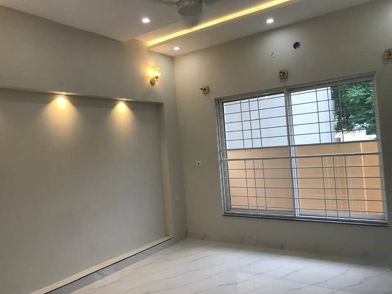 10 Marla Upper Portion For Rent In DHA Rahbar Sector 1, Lahore 3