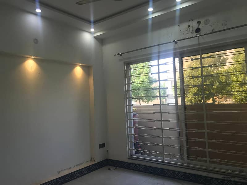 10 Marla Upper Portion For Rent In DHA Rahbar Sector 1, Lahore 9