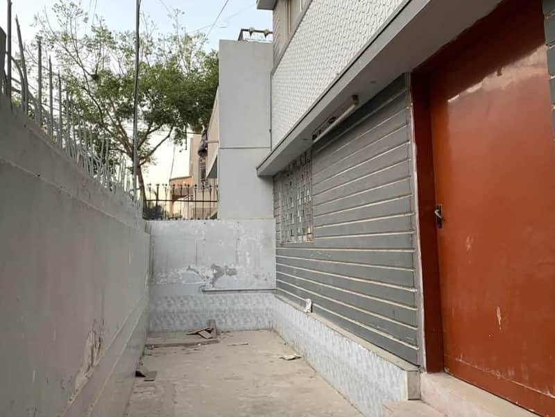 Well Mentain 200 Sq Yrds Independent House Available For Rent Prime Location Gulshan-E-Iqbal Block-7 3