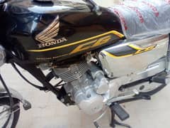 Honda 125 Karachi number 22 model