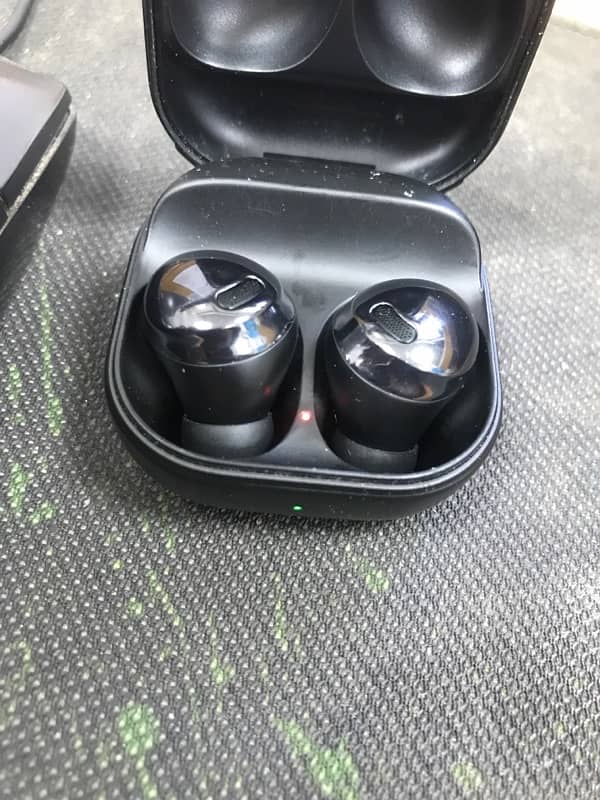 Samsung Galaxy Buds Pro from UK 1