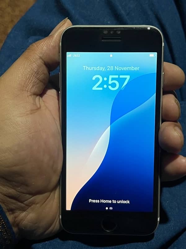 i phone se2020 128 pta 2