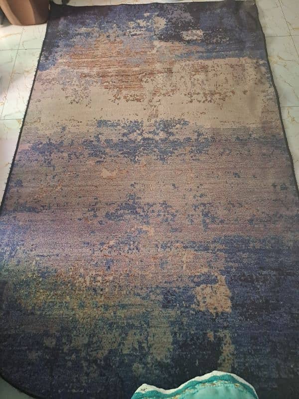 Clean and Neat Rug in good condition 0