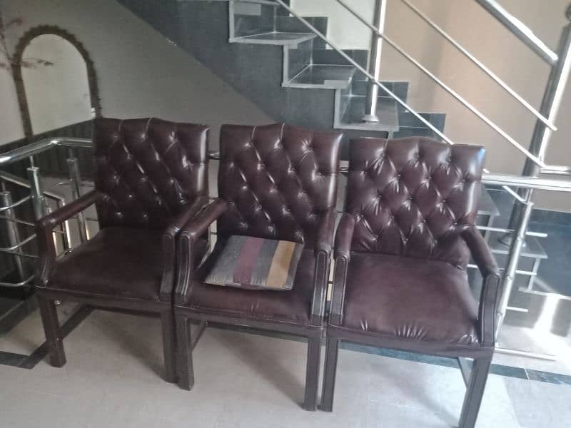 Wooden Chairset with Executive chairs 3