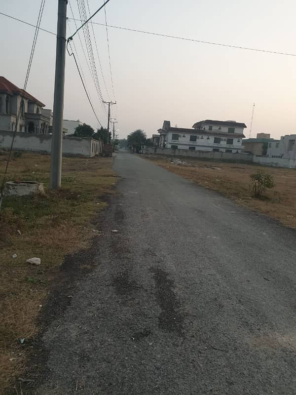 40 Marla On 40 Feet Road Best Semi Commercial Cheapest Price Near Park Mosque Market Plot For Sale 4