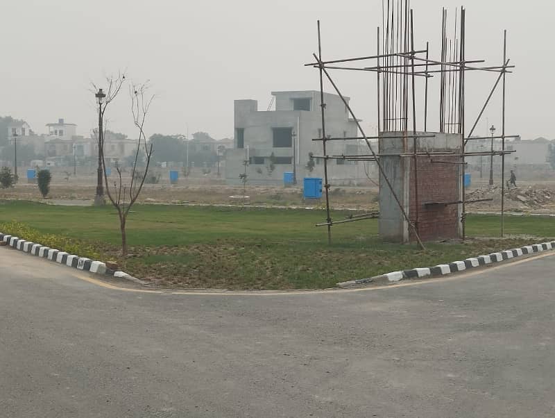 5 Marla Best Location Ideal Investment For Builders Near Park Mosque Market Plot For Sale 1