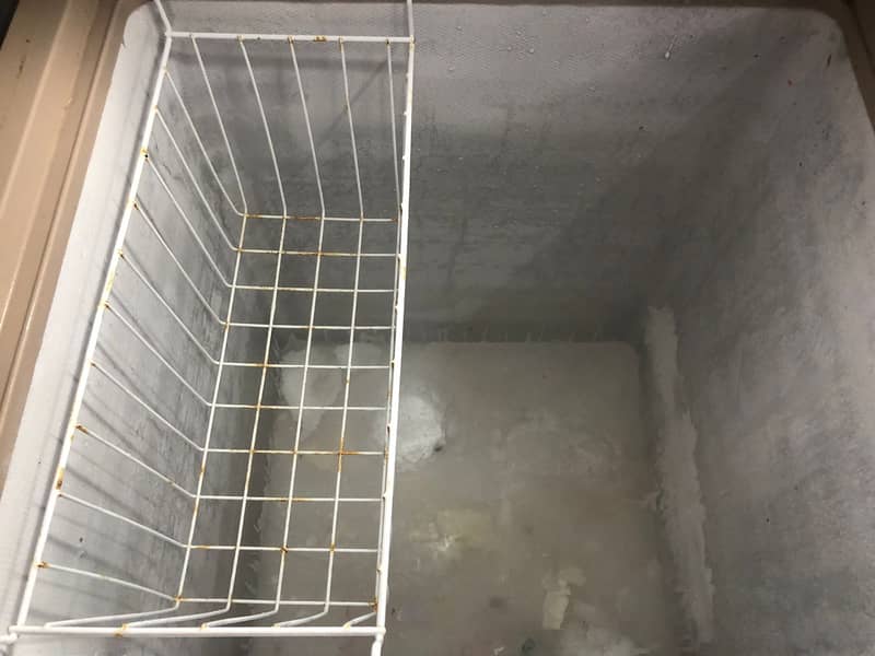 Dawlance Deep Freezer - Perfect for Storage / For / Sale 3