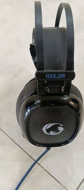 Gaming headphones 2