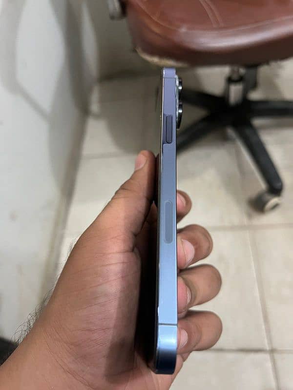 iphone 13pro max 128gb back glass break 2