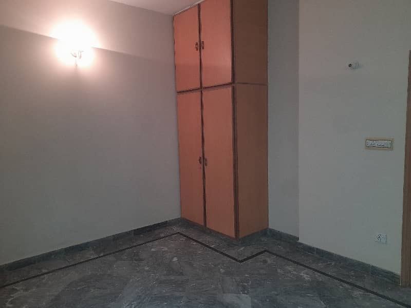 5 marla upper portion for rent at very hot location in reasonable price 2