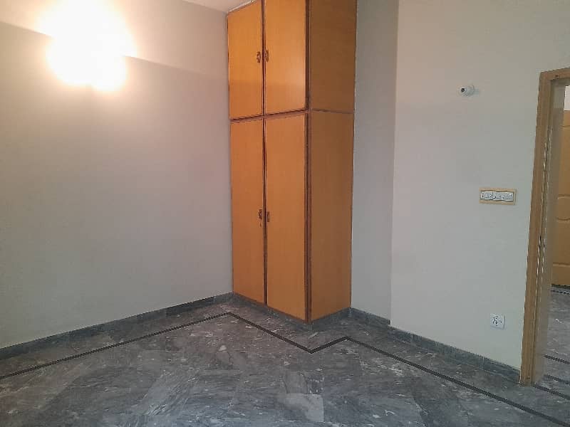 5 marla upper portion for rent at very hot location in reasonable price 4