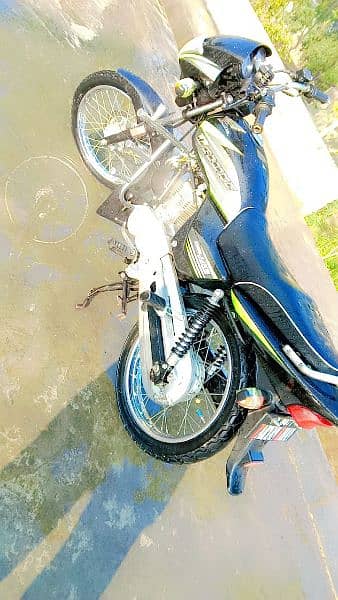 Honda deluxe  2018 model bannu namber     108 serial   good condition. 3