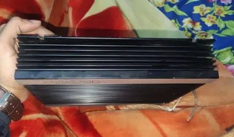 kenwood 2 Chanel amplifier 700watt original exchange possible 1