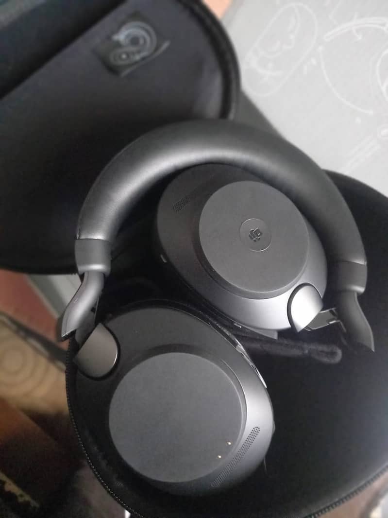 Jabra Evolve2 85 Wireless Headset - Condition 9.5/10 1