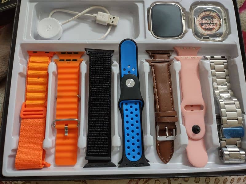 DT900 7+1 SMART WATCH  box pack  ULTRA SMART WATCH 1