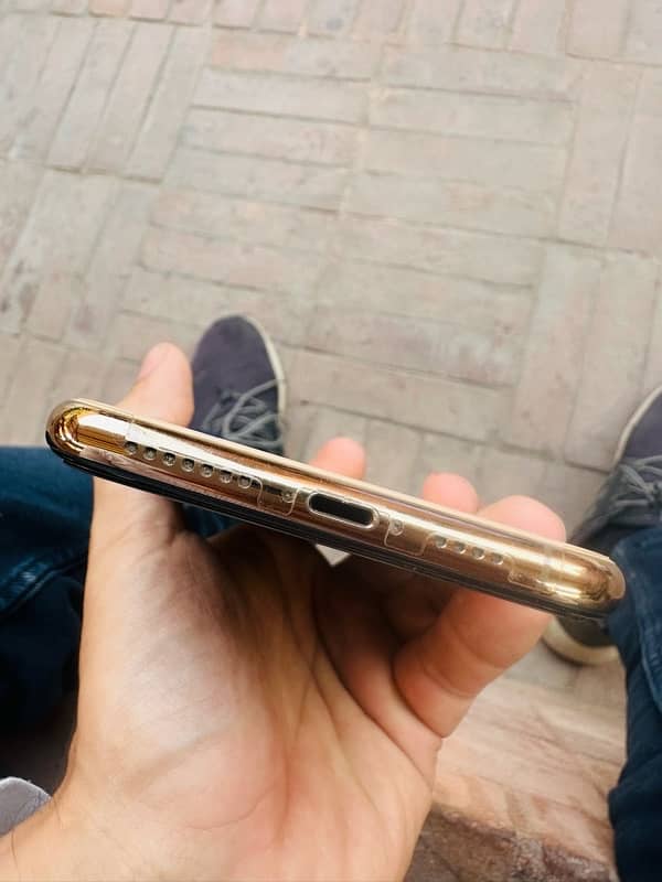 Iphone Xs max 256gb gold 0