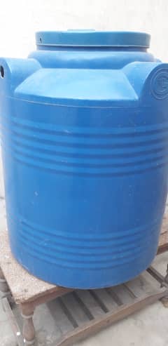 400 liters water tank. Good condition