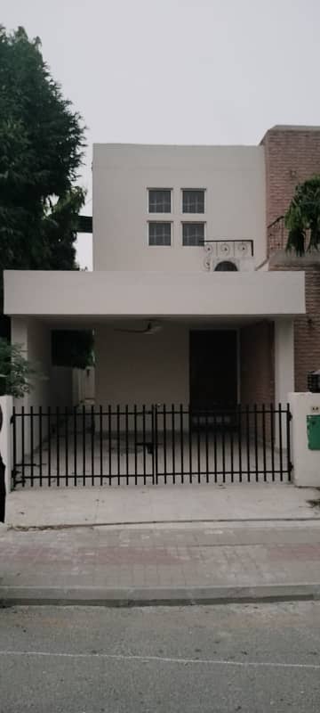 8 Marla Safari Asian Villas Available For Rent In safari Block Sectror B Bahria Town Lahore 0