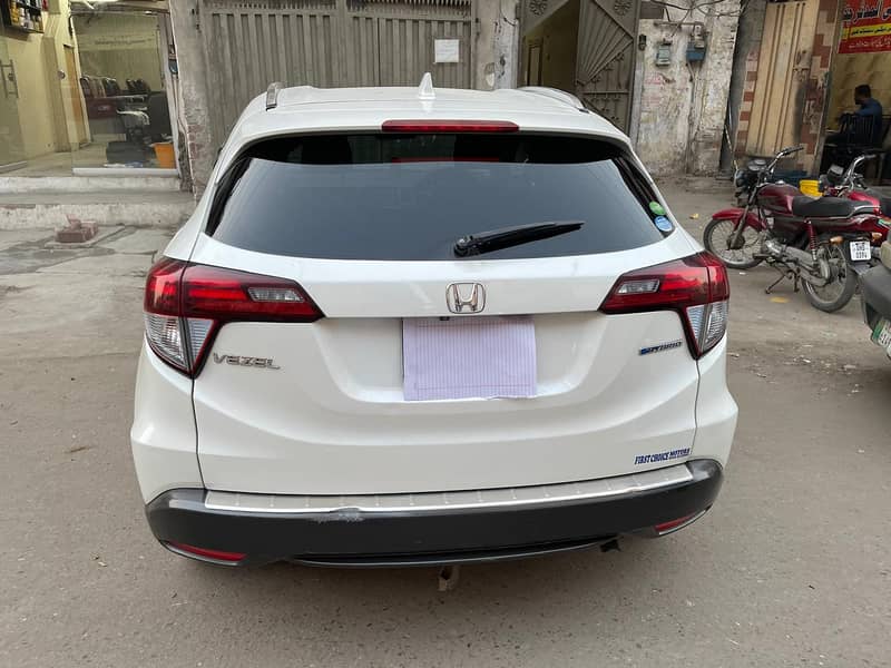 Honda Vezel Hybrid Z 2015 2