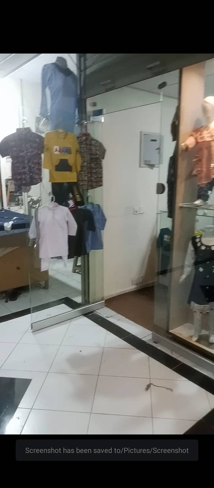 Garments Hanger case and shop Counter and glass door 3