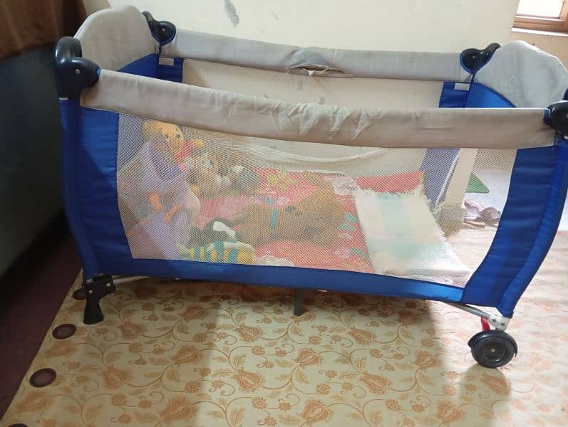 Kids Play pen and baby cot 0