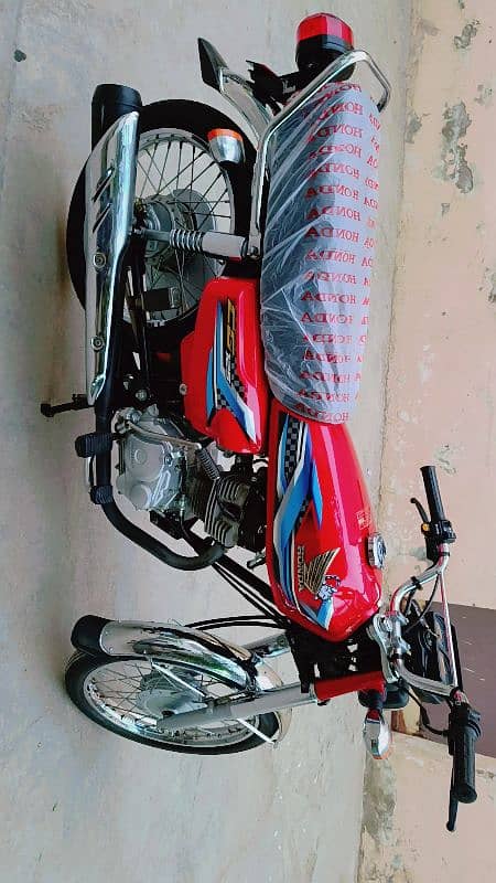 Honda 125 Showroom Condition 1