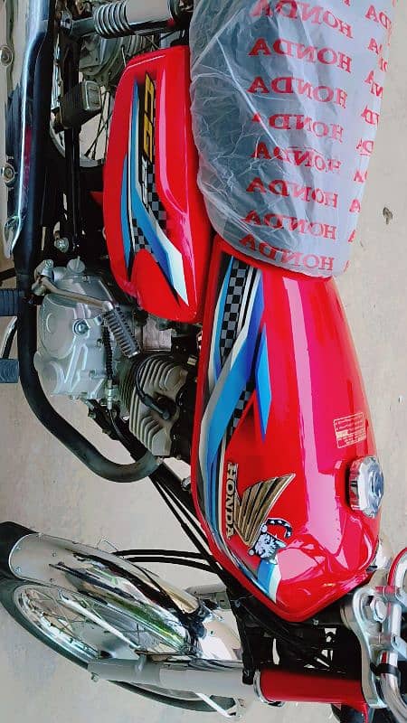 Honda 125 Showroom Condition 3