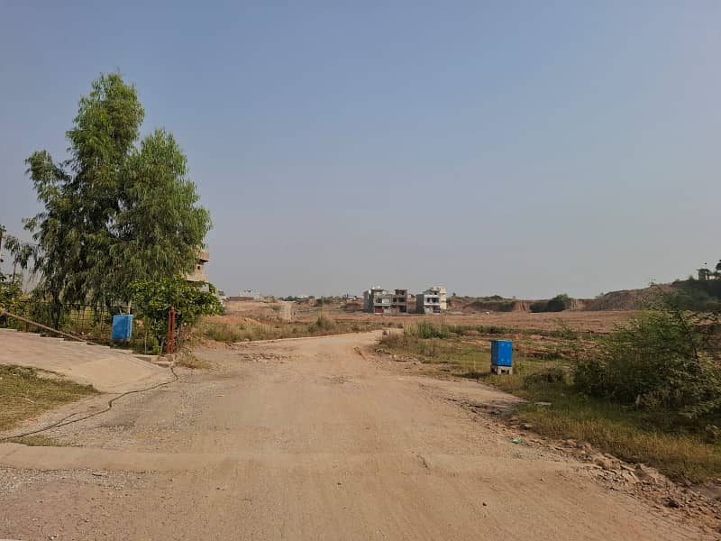 Plot For Sale In Jinnah Garden Street 132b 2