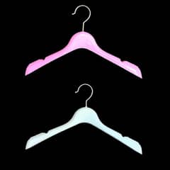 kids hangers almost new, wholesale se b km rate pe 30 per piece