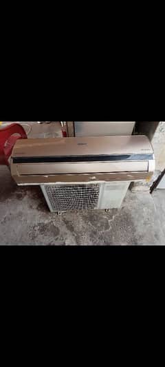 Orient AC 1- 5 ton AC DC inverter 10 bye 10 good condition u ripar h