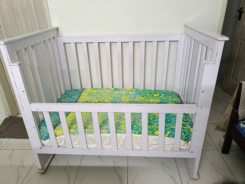 baby cot 1