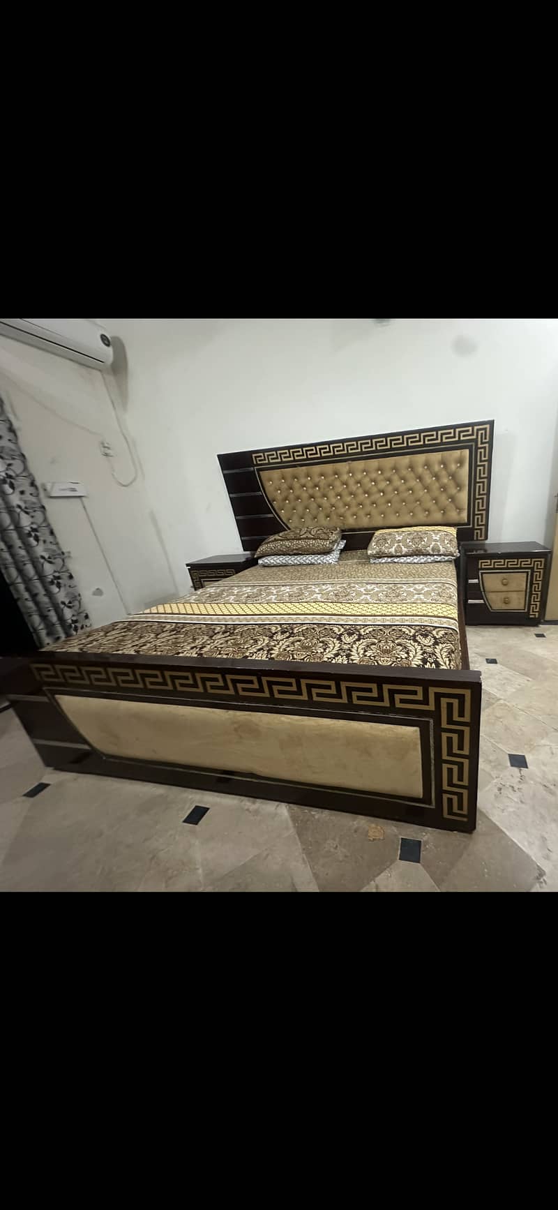 One bed set for sale 0