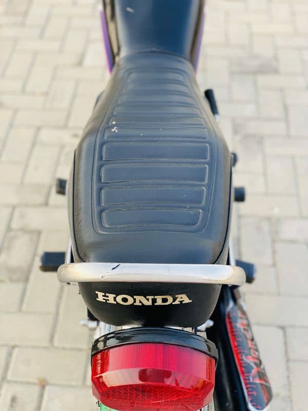 Honda 125 (2017) 12