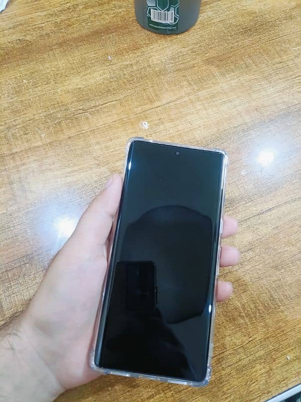 Google Pixel 7 Pro 12/128GB Line In Screen 2