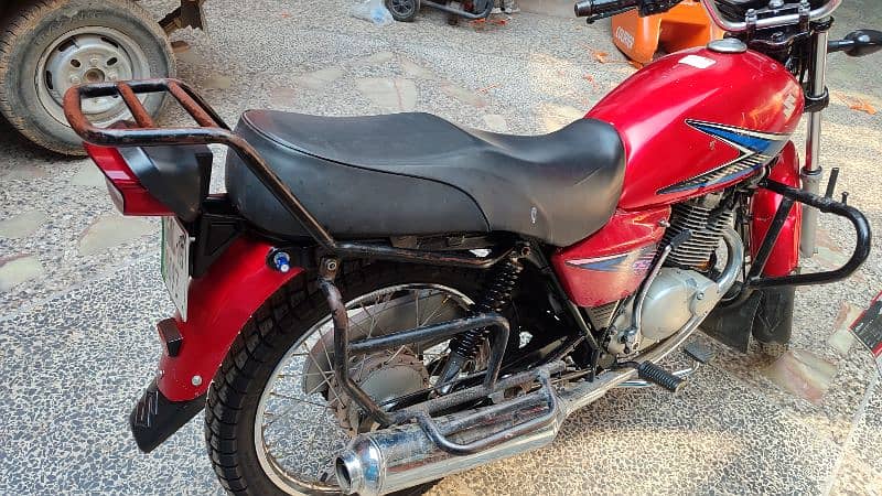 Suzuki gs 150 Bike 1