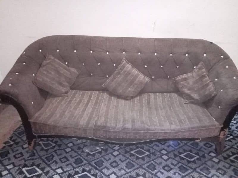 Sofa set urgent sale 1