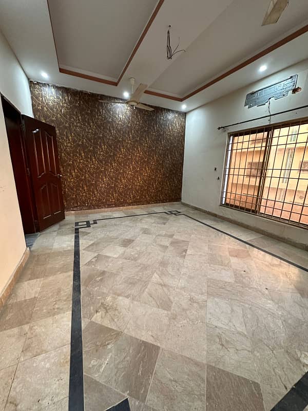 Vip upper portion for rent ayub coluny 2