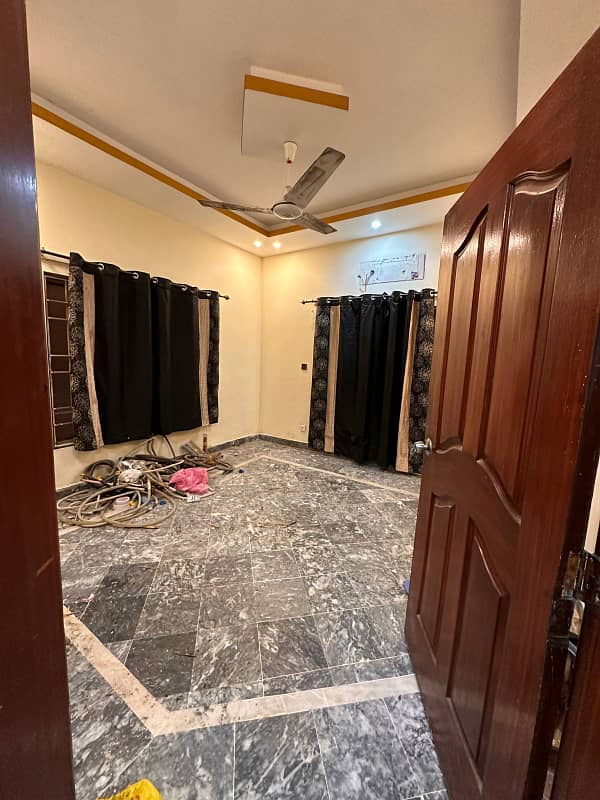 Vip upper portion for rent ayub coluny 3