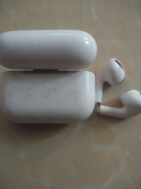 Airpodd iphne cabel 0