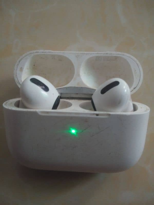 Airpodd iphne cabel 1