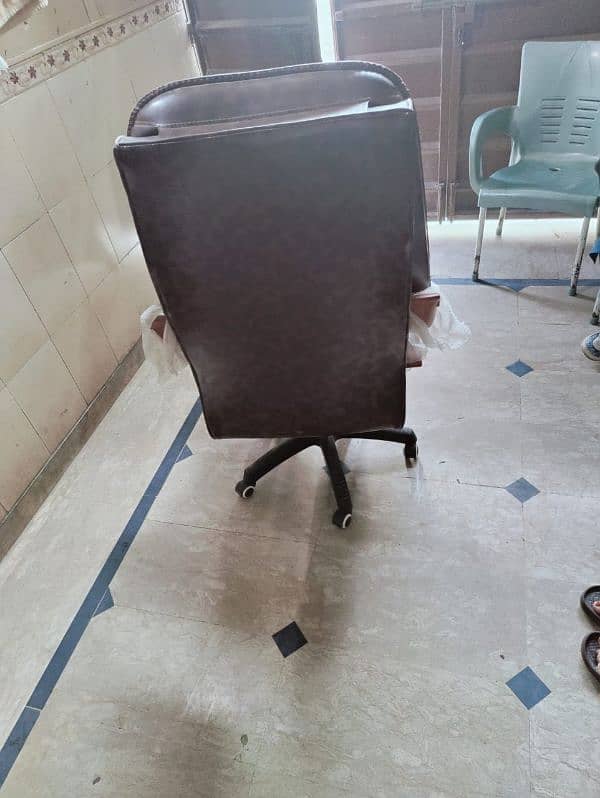 comfortable chair 4