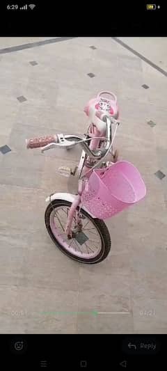 girls cycle