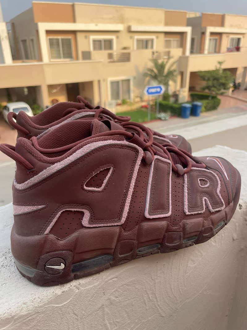 NIKE AIR MORE UPTEMPO 96 (VALENTINE EDITION) 2