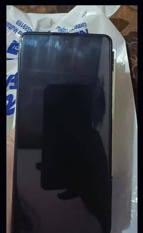 Tecno camon 20 with original charger and box 0