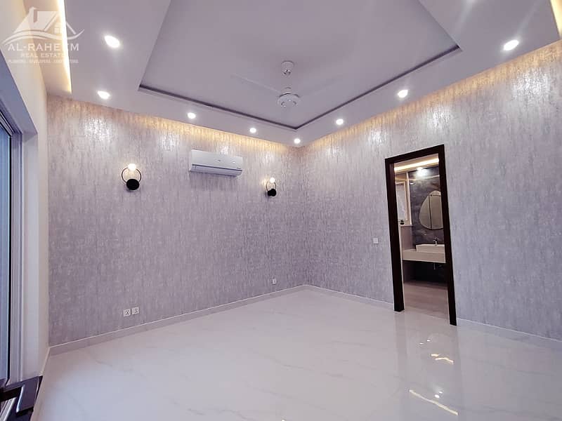 Dha Kanal Brand New Luxury Banglow Available For Sale 28