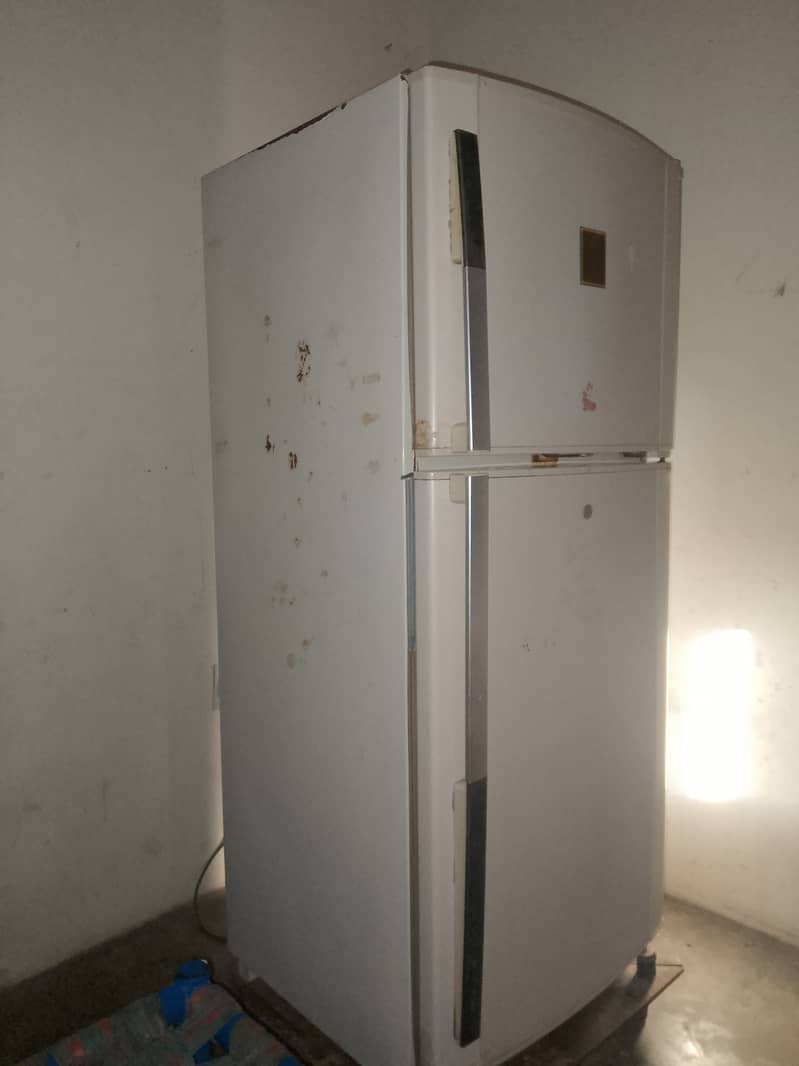 Dawlance fridge in good condition 5