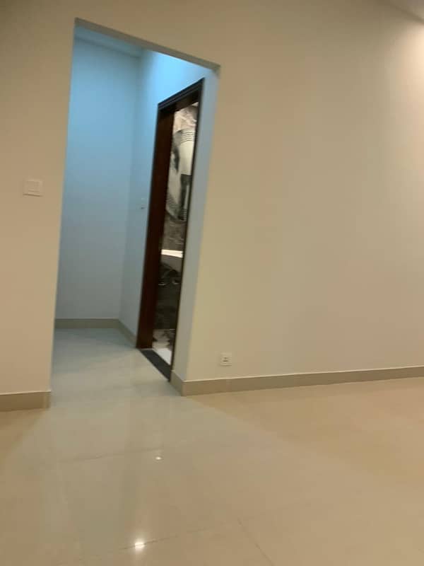 10 Marla 3 Bed Flat For Rent In Askari 14 5